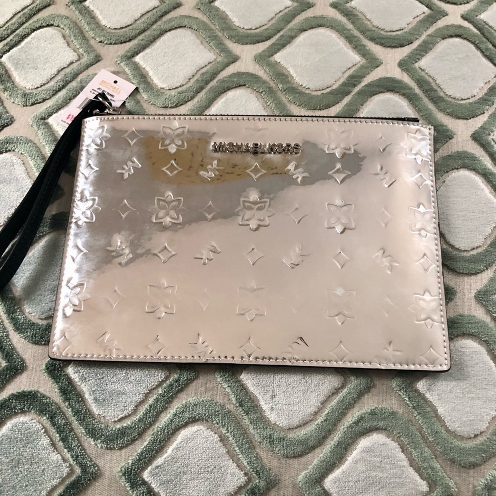 Michael Kors Jet Set Travel Metallic Silver XL Zip Clutch Wristlet NWT